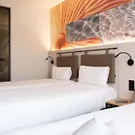 Ibis Styles 3*