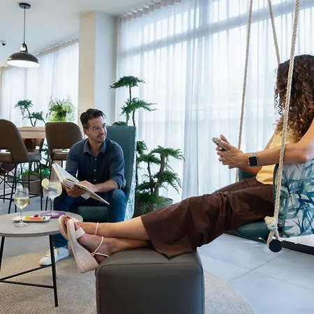 Отель Ibis Styles Сантандер