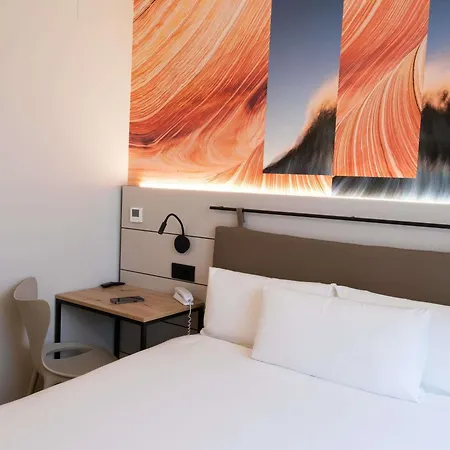 Ibis Styles Отель 3*