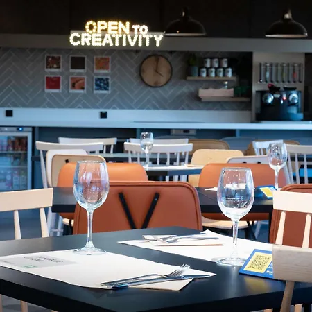 Ibis Styles Отель Сантандер