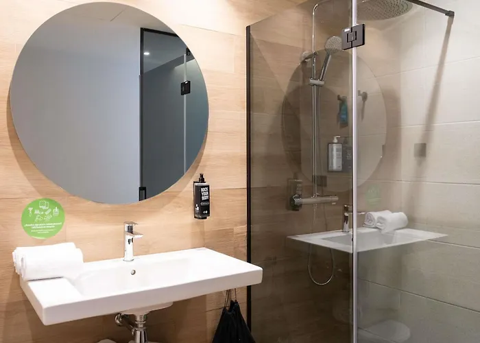 מלון Ibis Styles 3*