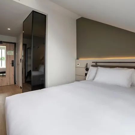 Ibis Styles